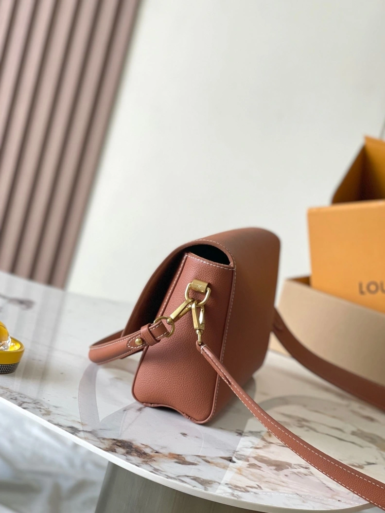EyeCatching LX Satchel Bags 11430