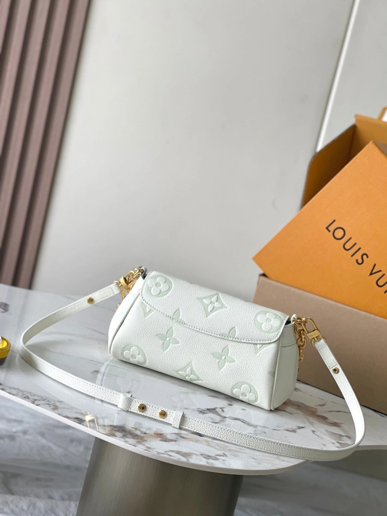 Modern LX Satchel Bags 11400