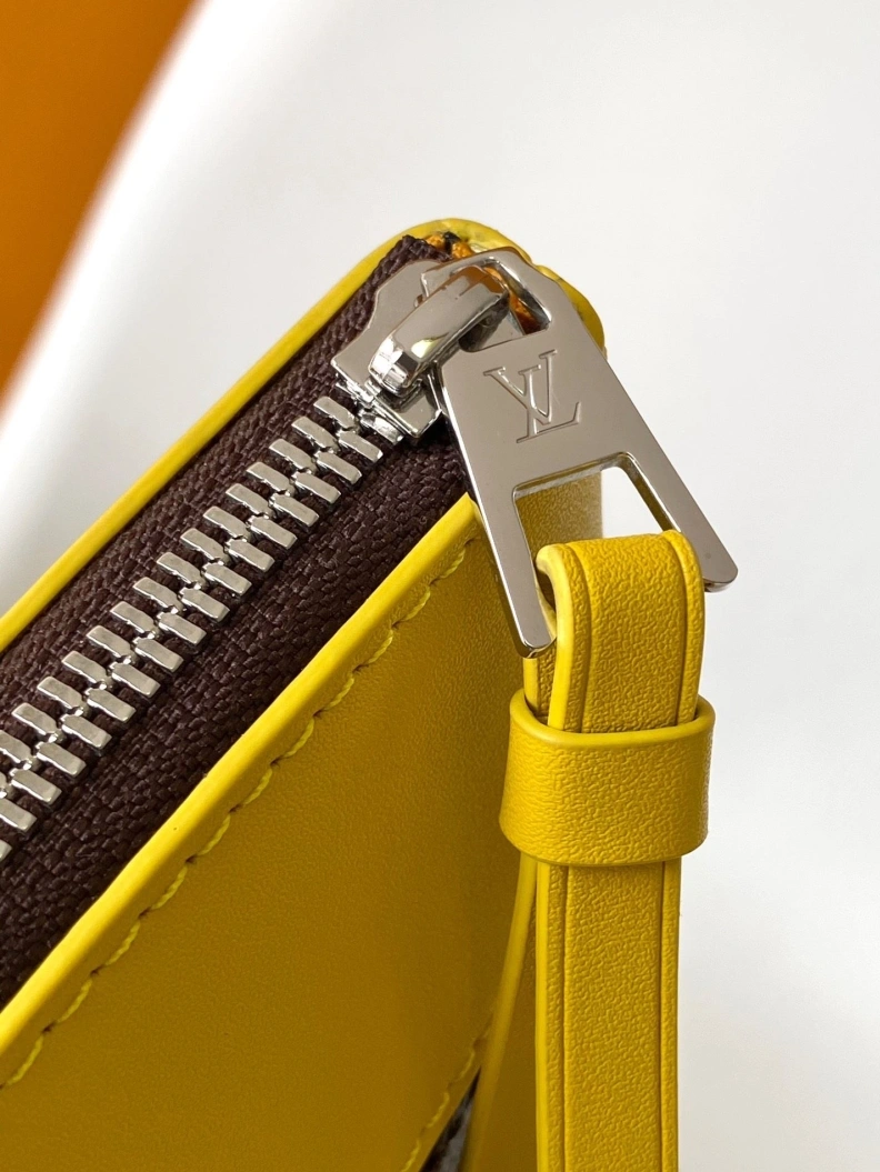 Bold LX Clutch Bags 11579