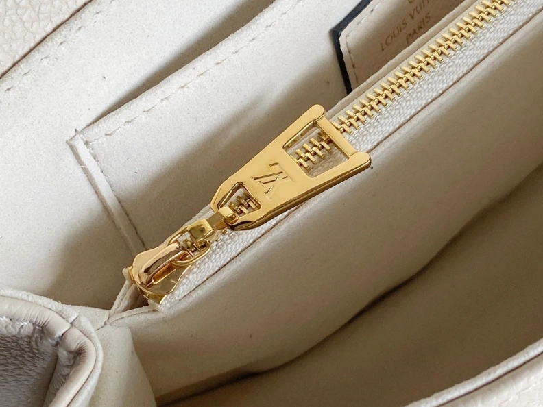 Bright LX Top Handle Bags 10689