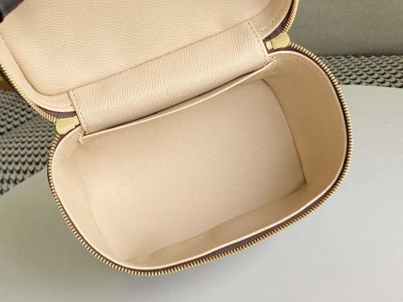 LX Cosmetic Bags Efficient 11543