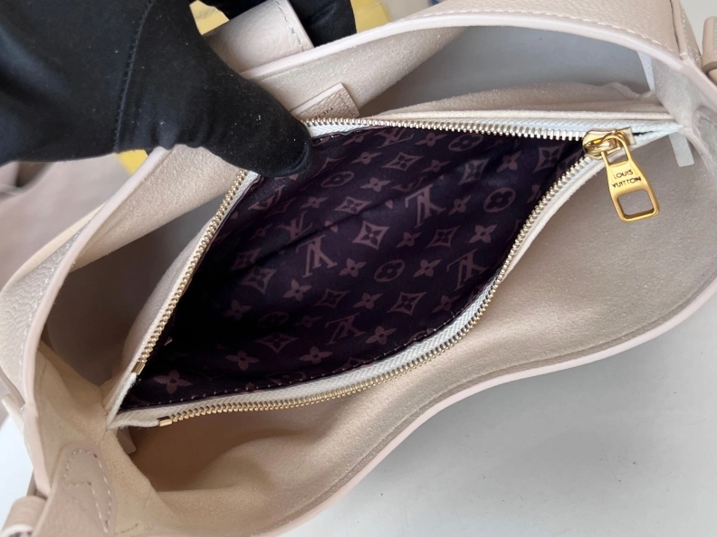 LX Top Handle Bags Functional 10740
