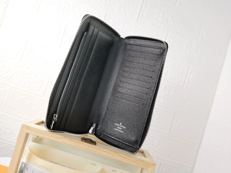 Resilient LX Wallets 9947