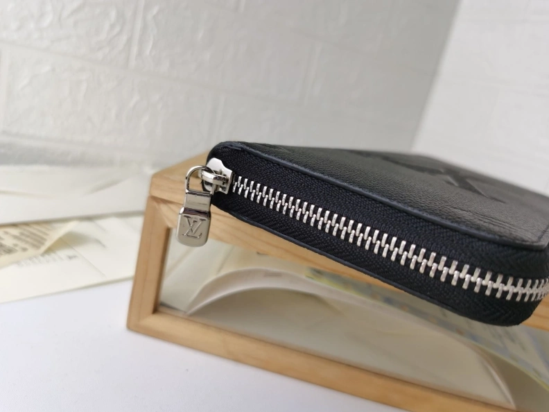 LX Wallets Unique 9971
