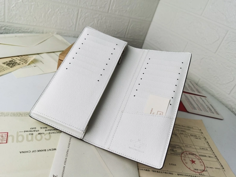 LX Wallets WellDesigned 9942