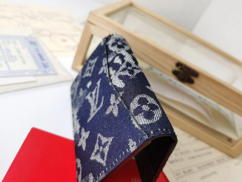 Breathable LX Wallets 9949