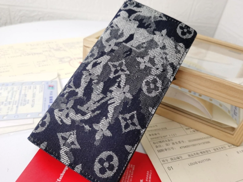Breathable LX Wallets 9962