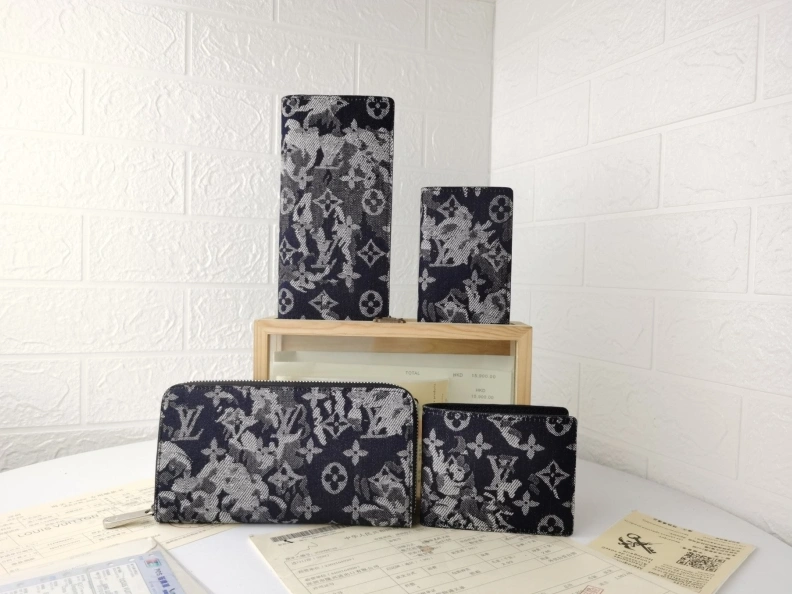 Breathable LX Wallets 9962