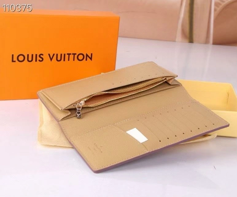 Versatile LX Wallets 9889