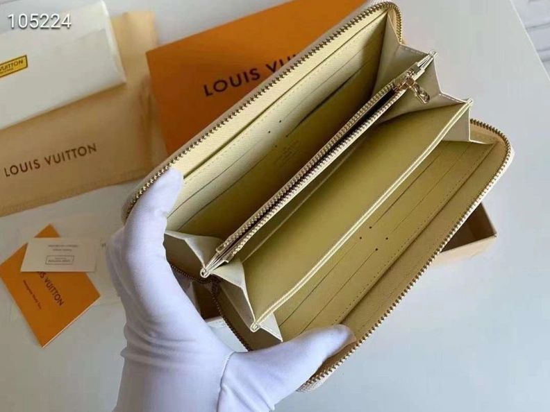 Comfortable LX Wallets 9877