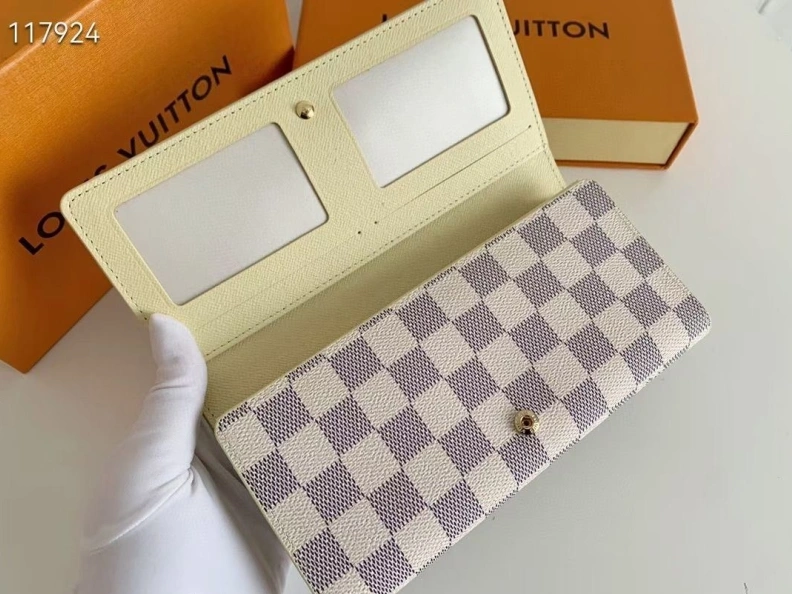 Fashionable LX Wallets 9868