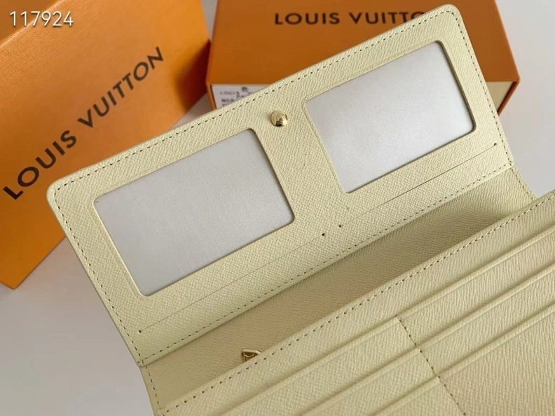 Fashionable LX Wallets 9868
