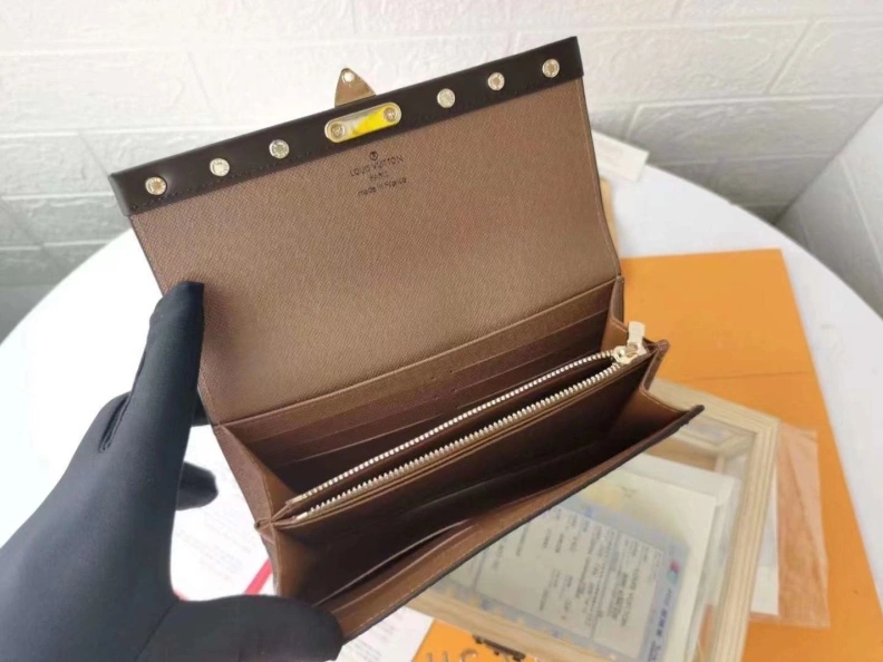 Lightweight LX Wallets 6693