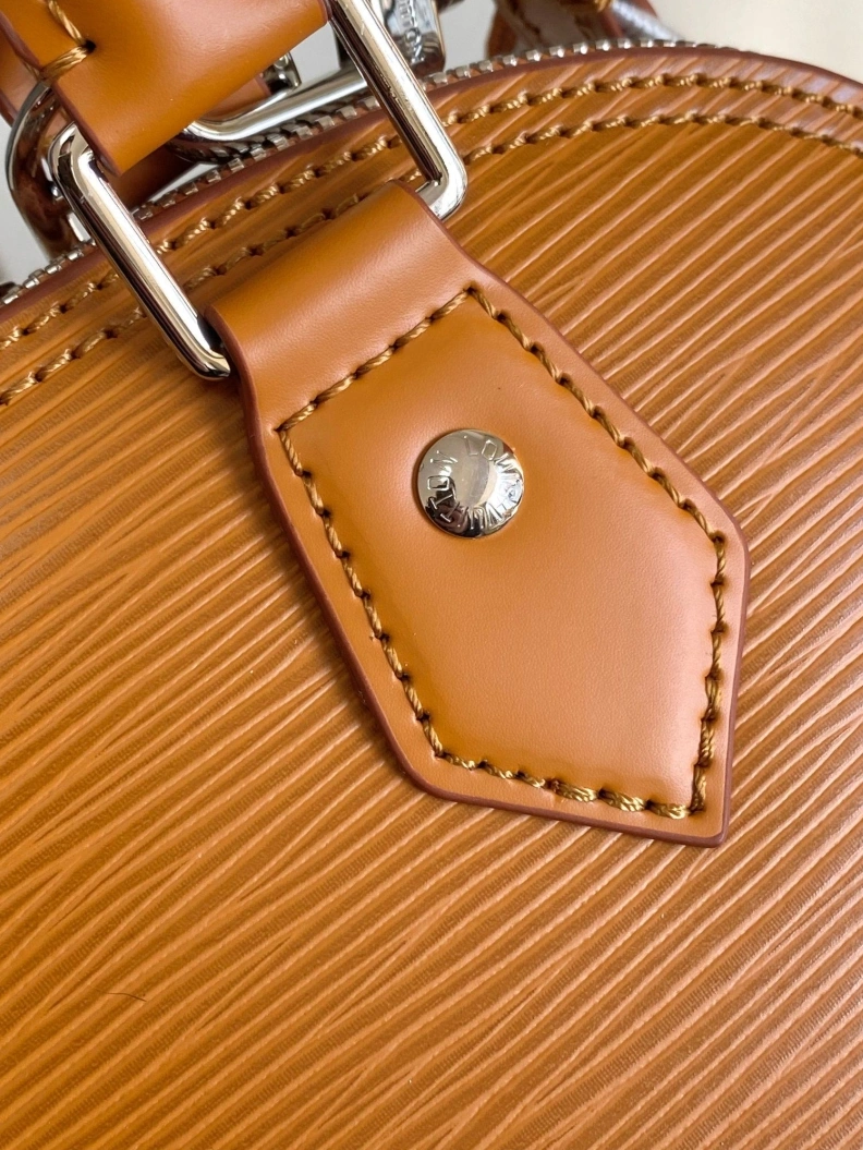 LX Top Handle Bags Classic 10695