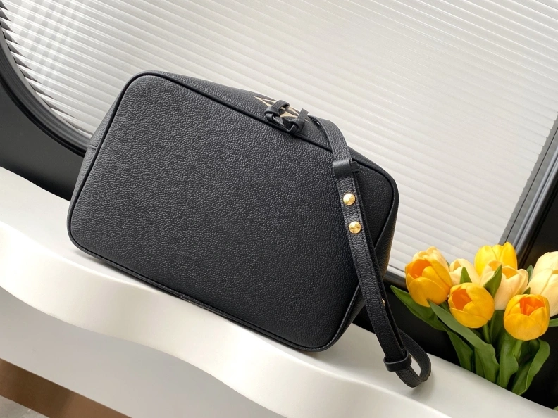 Resilient LX Bucket Bags 11854