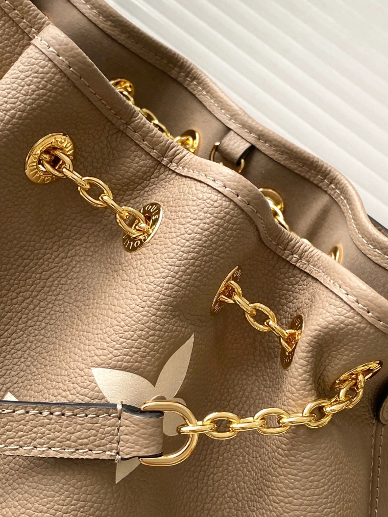 Timeless LX Bucket Bags 11857