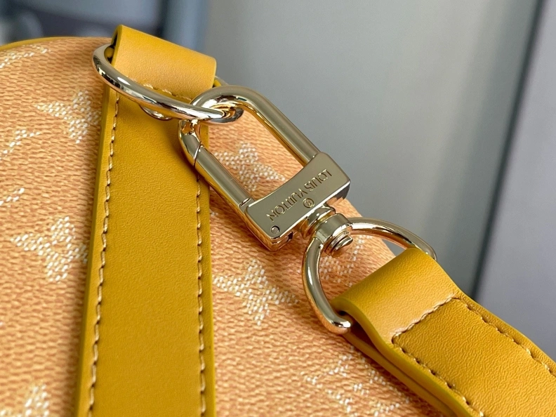 Minimalist LX Travel Bags 10524