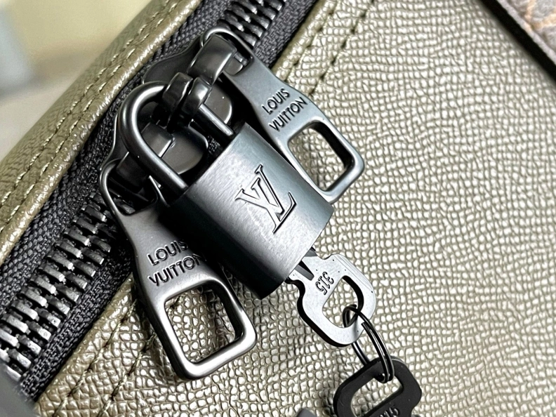 EyeCatching LX Travel Bags 10536