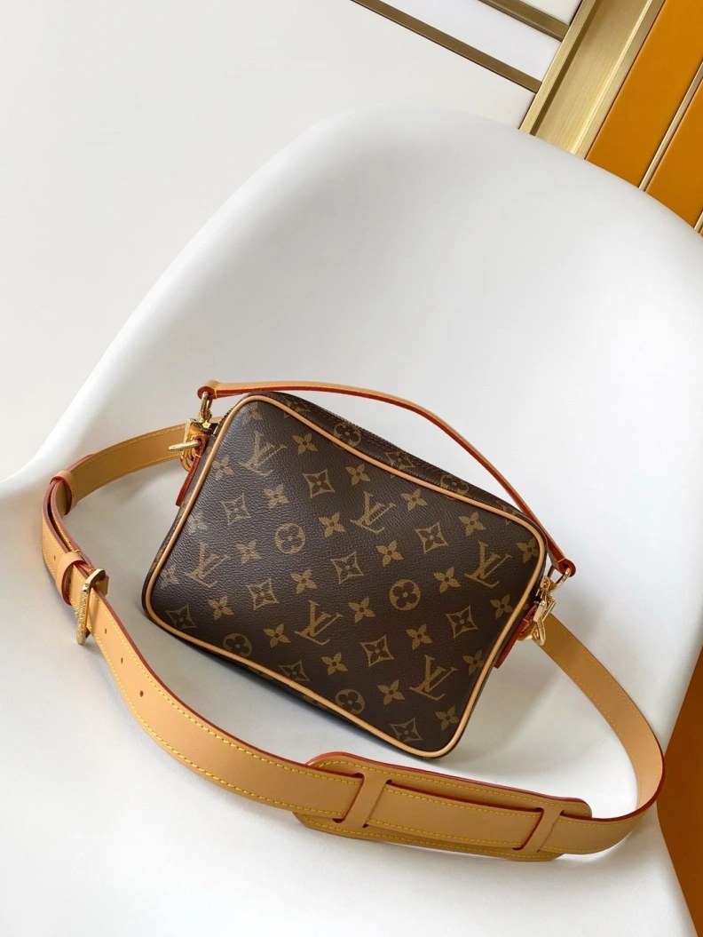 Bright LX Top Handle Bags 10687