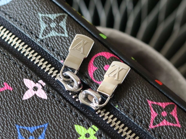 Bold LX Cosmetic Bags 11518