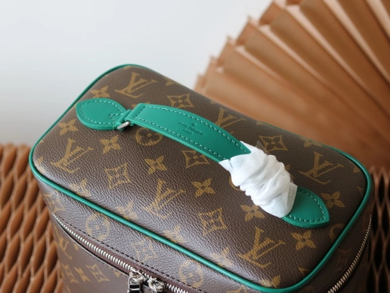 Modern LX Cosmetic Bags 11515