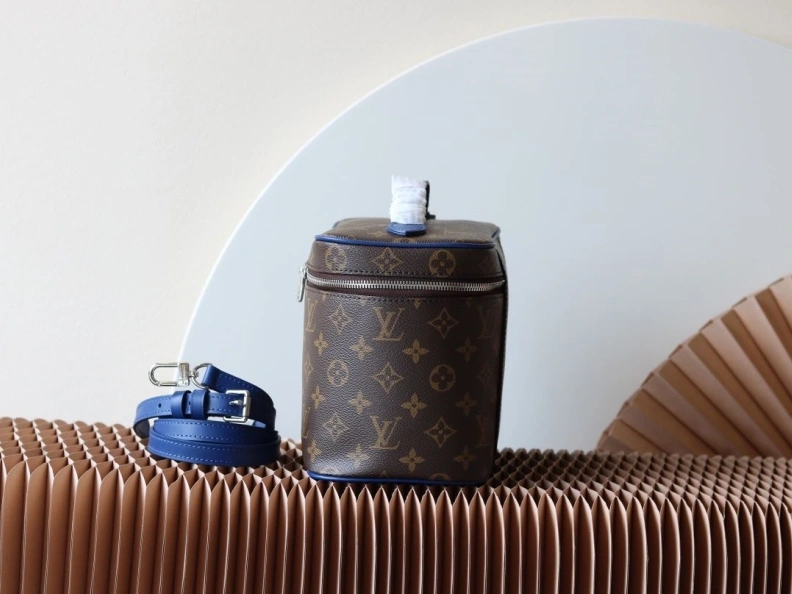 LX Cosmetic Bags Fashionable 11506