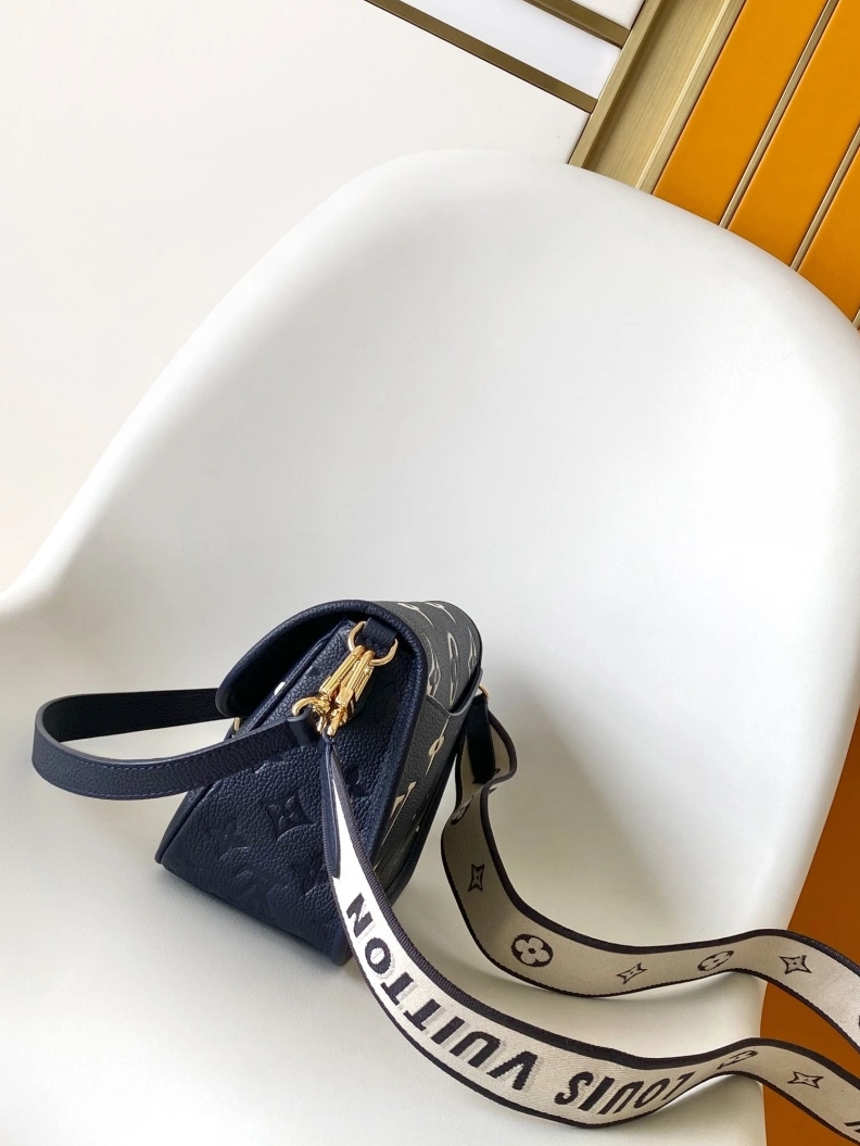 Comfortable LX Satchel Bags 11338