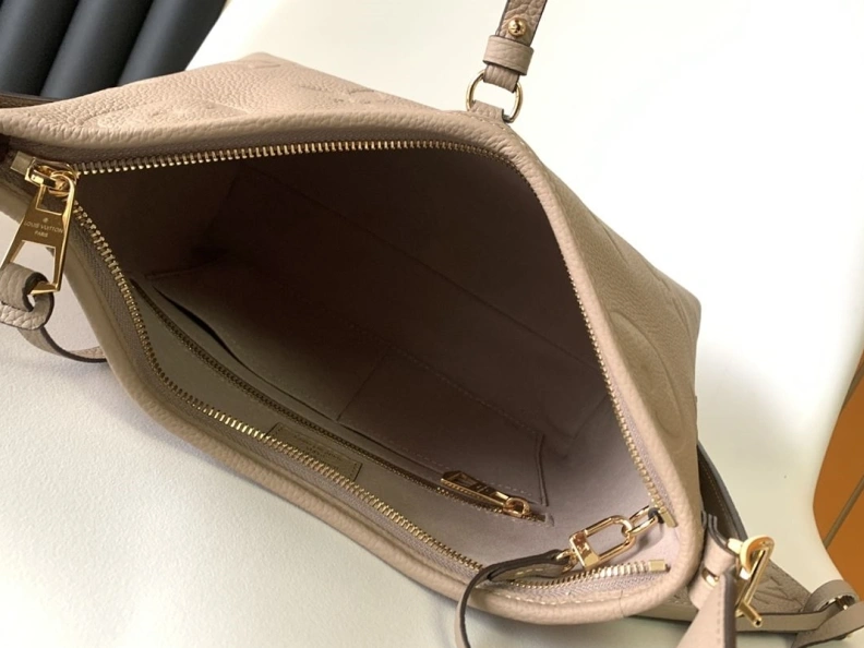 Bright LX Top Handle Bags 10714