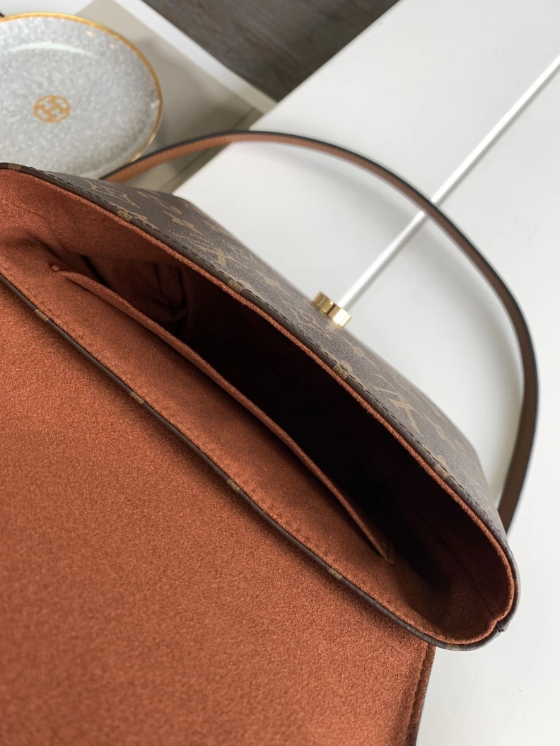 LX Top Handle Bags Bold 10678