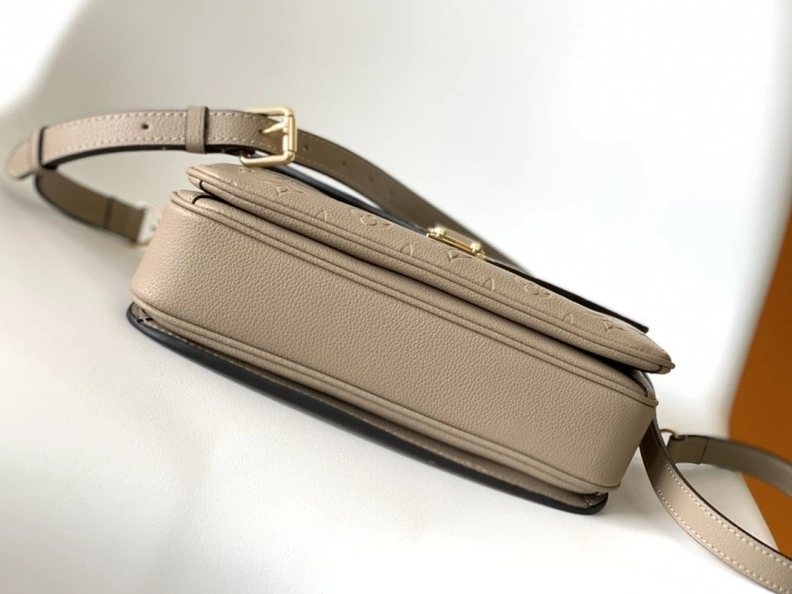 Fashionable LX Satchel Bags 11322