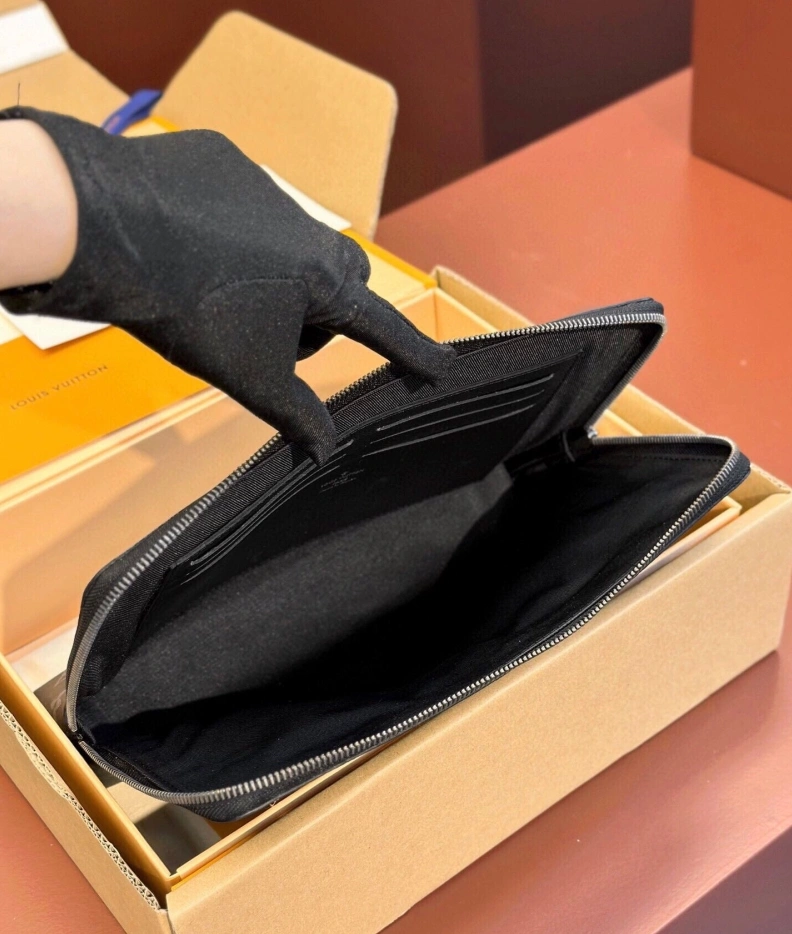 Sleek LX Clutch Bags 11585