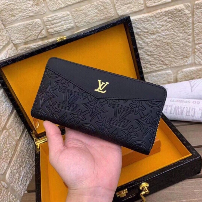 Trendsetting LX Wallets 9797