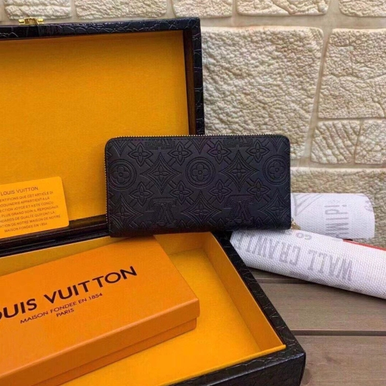 Trendsetting LX Wallets 9797