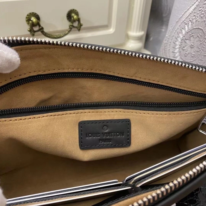 Cozy LX Clutch Bags 11555