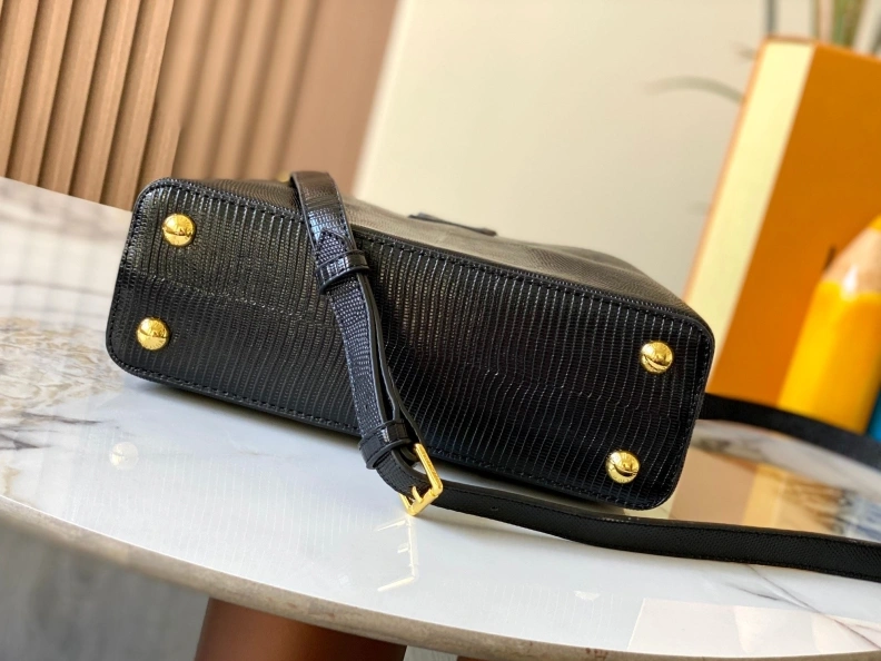 Breathable LX Caxucines Bags 11689