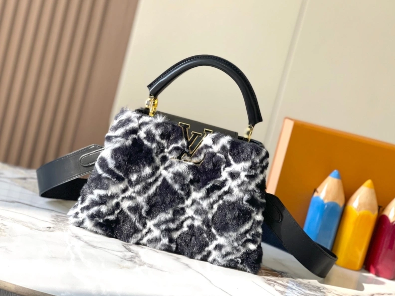 Resilient LX Caxucines Bags 11704