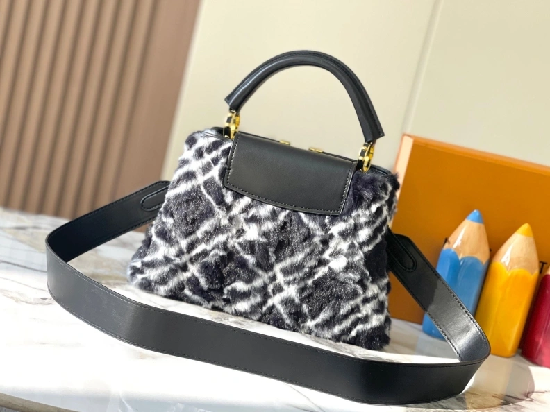 Resilient LX Caxucines Bags 11704