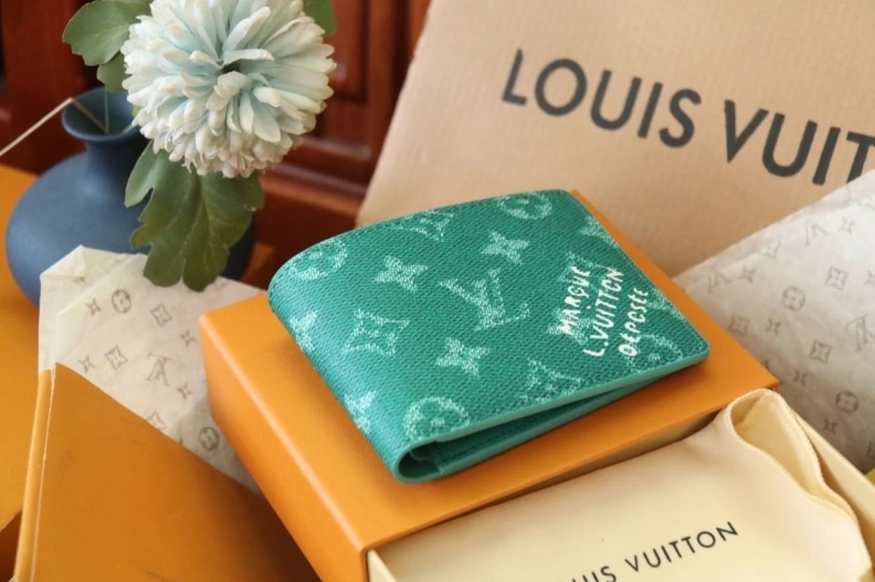 Resilient LX Wallets 9844