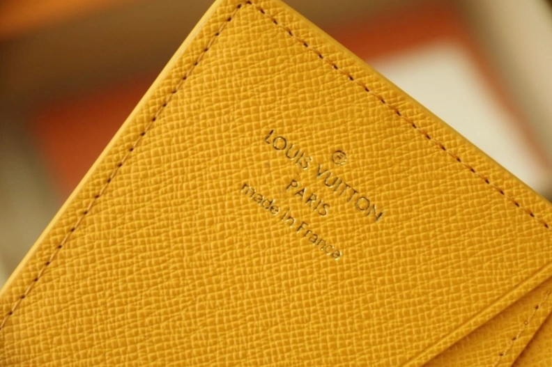 Sophisticated LX Wallets 9789