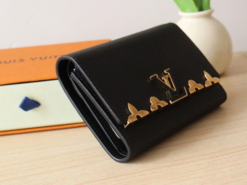 Affordable LX Wallets 9777