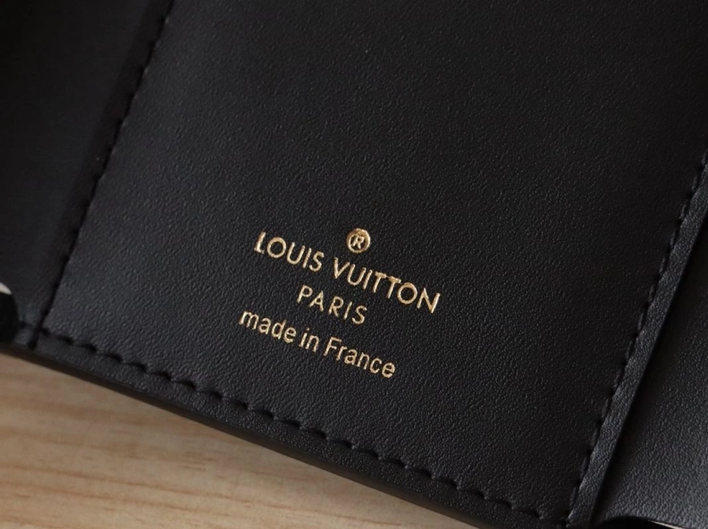 Affordable LX Wallets 9777