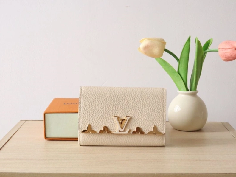 Functional LX Wallets 9775