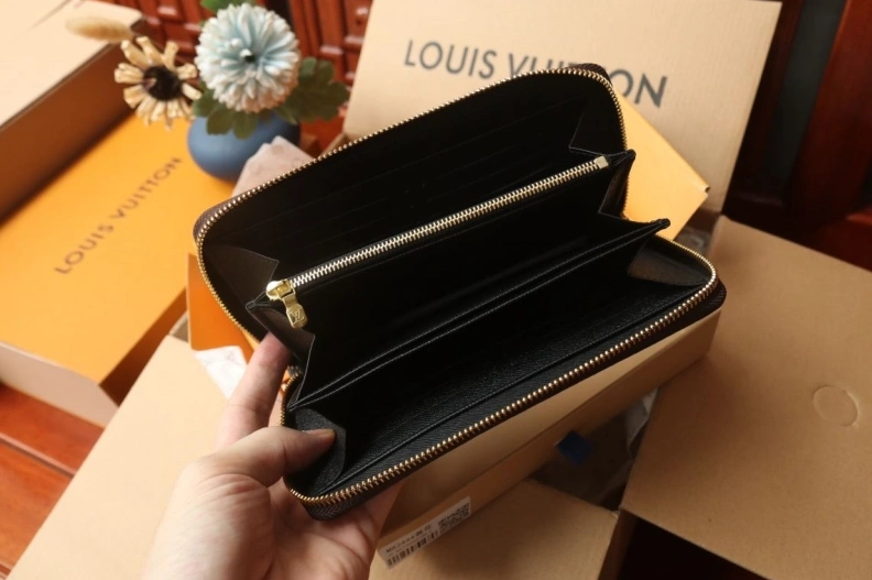 Cozy LX Wallets 9773