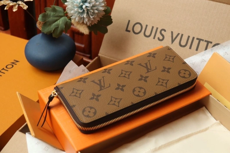 LX Wallets SportInspired 9770