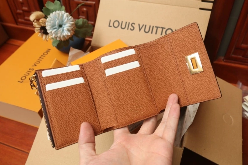 LX Wallets Refined 9763