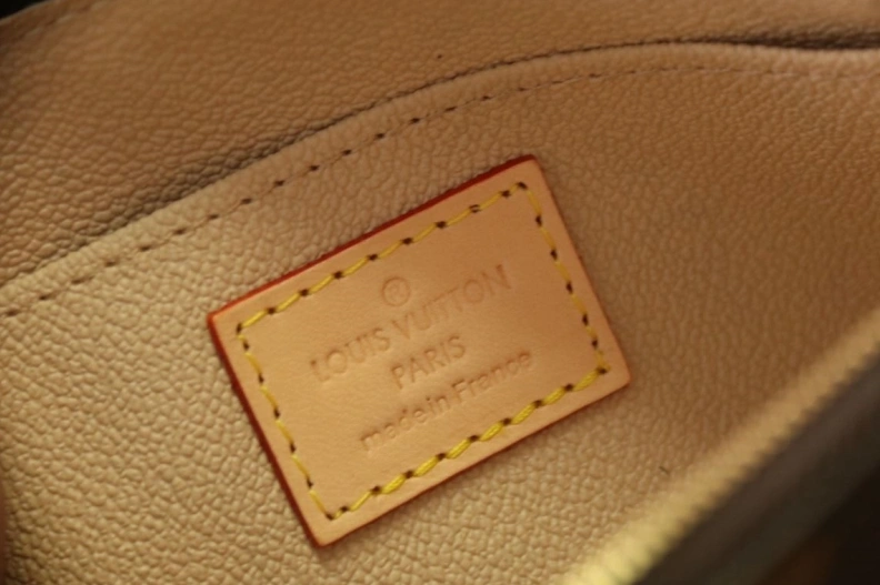 Classic LX Wallets 9761
