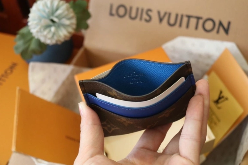 Modern LX Wallets 9754