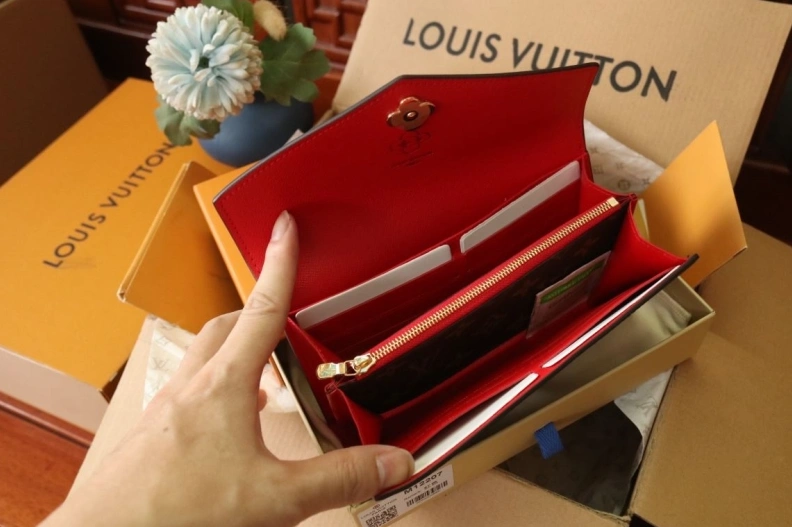 Versatile LX Wallets 9758