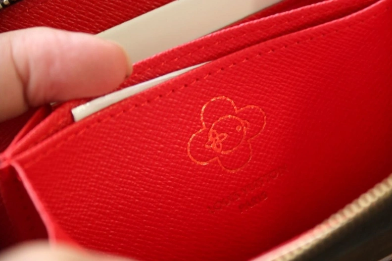 NewStyle LX Wallets 9748