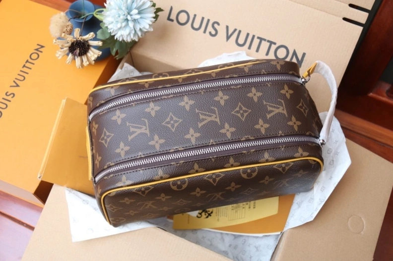 Functional LX Cosmetic Bags 11521